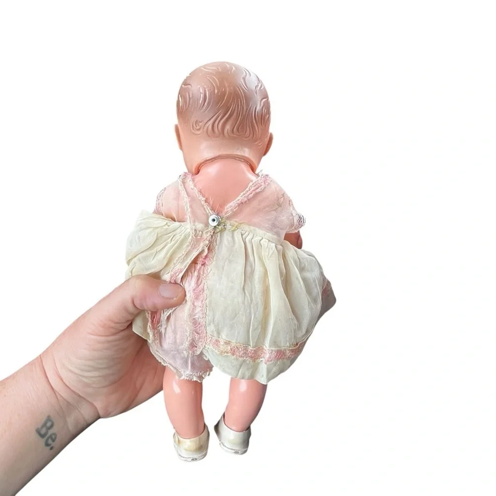 Vintage 1950s betsey wetsey drink and wet baby doll antique